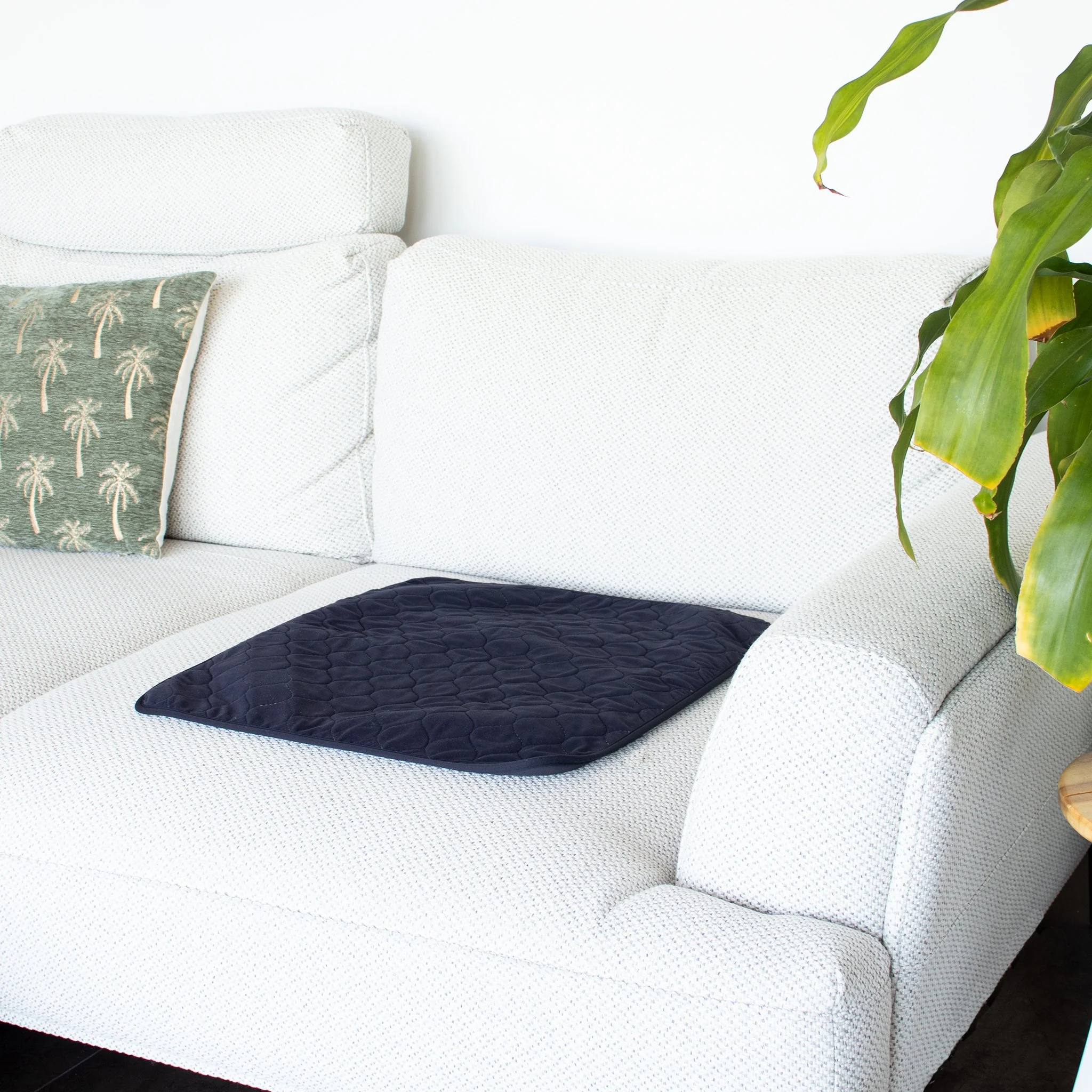 Waterproof & Absorbent Chair Pad (with ties) - Image 3