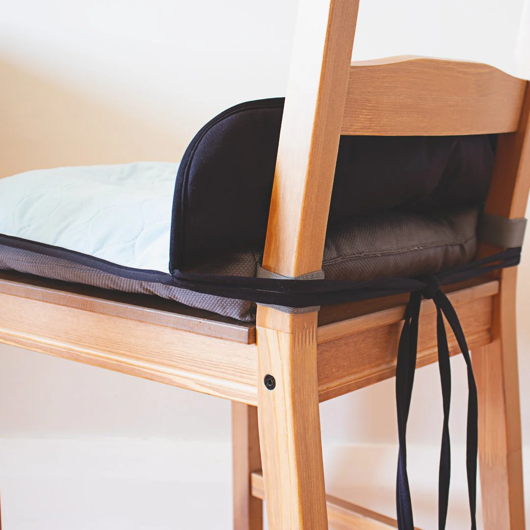 Waterproof & Absorbent Chair Pad (with ties) - Image 5