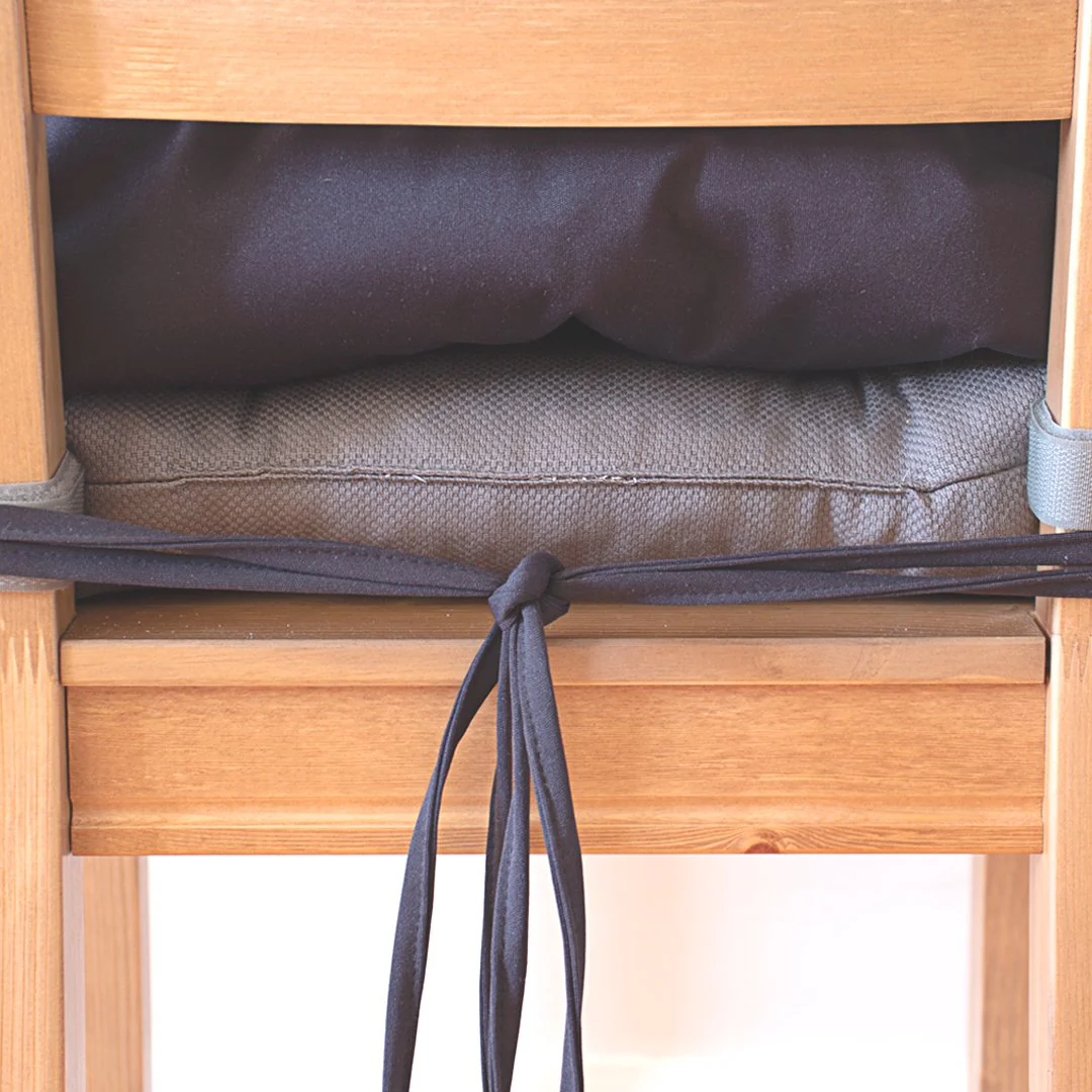 Waterproof & Absorbent Chair Pad (with ties) - Image 6